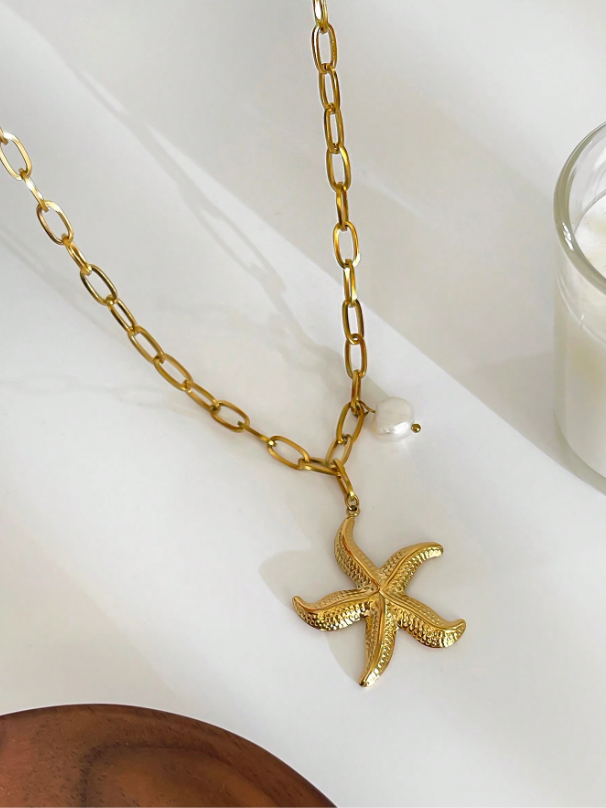 Luxury Starfish Shell Pendant Necklace with 18K Gold Plating