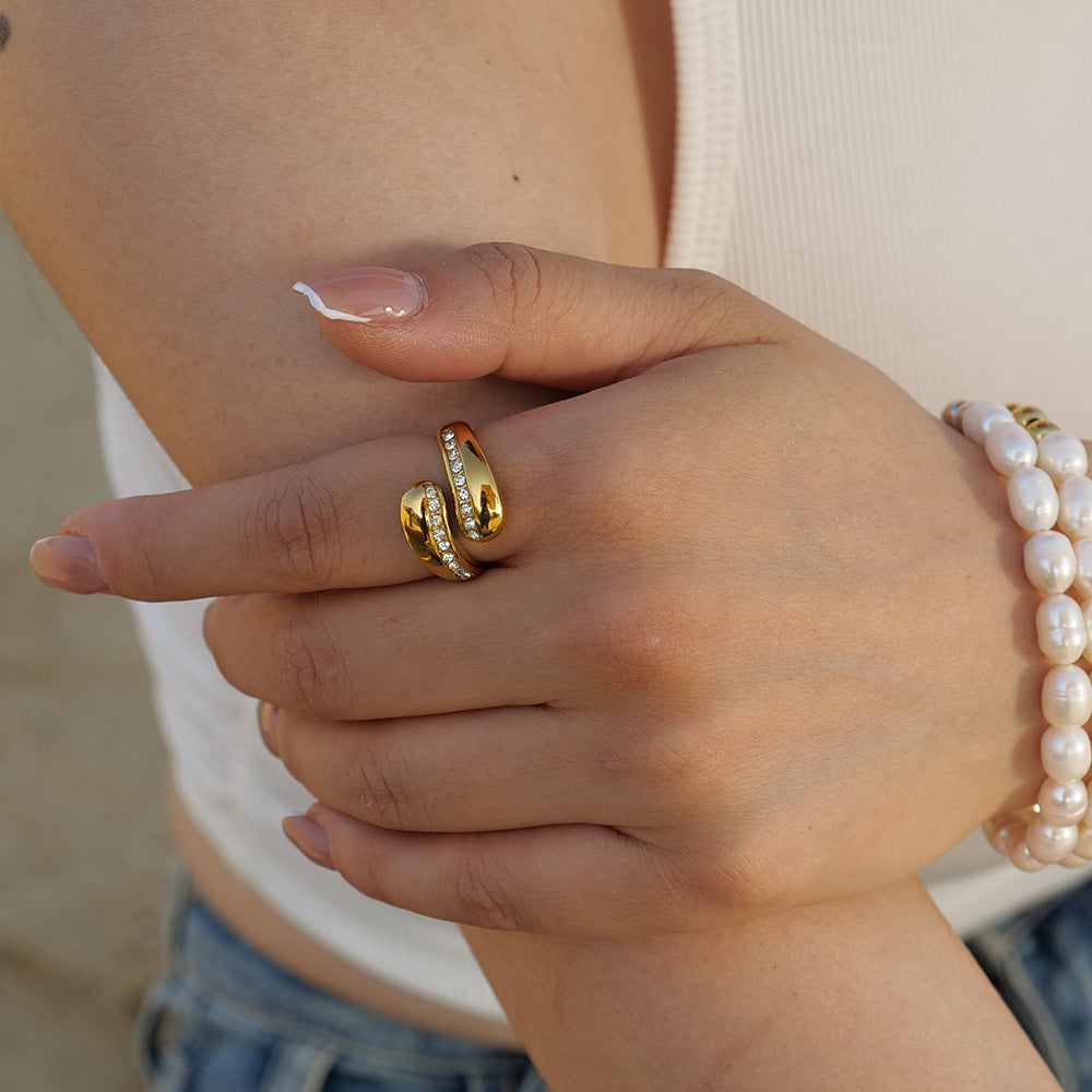 Water Droplet-Inspired Plated Rings